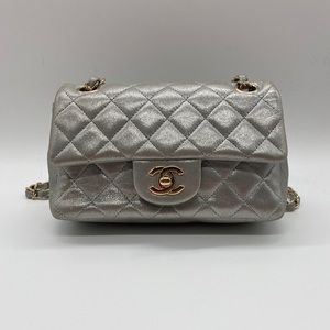 AUTHENTIC CHANEL SILVER NUBUCK LEATHER SINGLE FLAP SHOULDER BAG